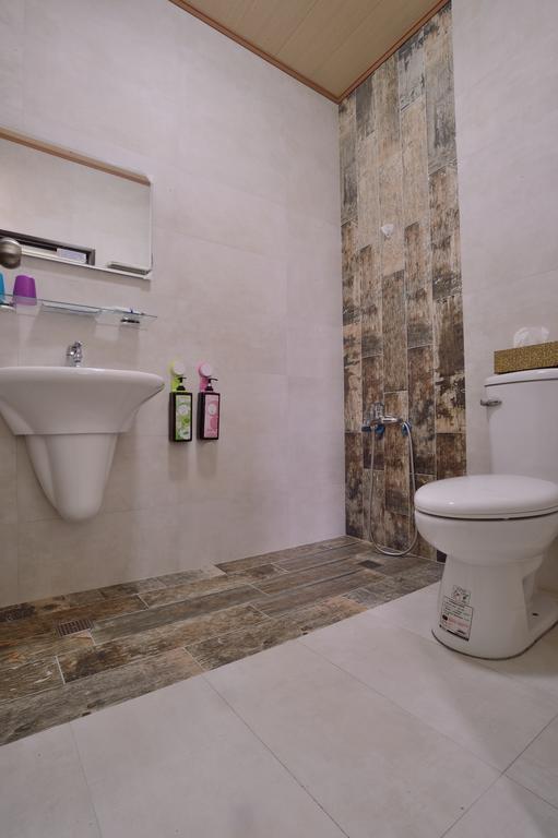 Wave B&B Chenggong Buitenkant foto